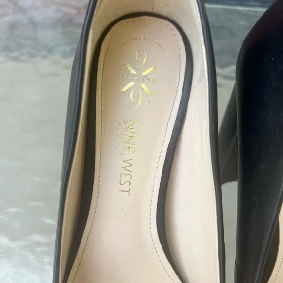 Nine West Black Heels - Picture 5 of 7